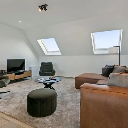 Huswell - Spacious 3 Bedroom Apartment With Private Garage Knokke-Heist Exterior photo
