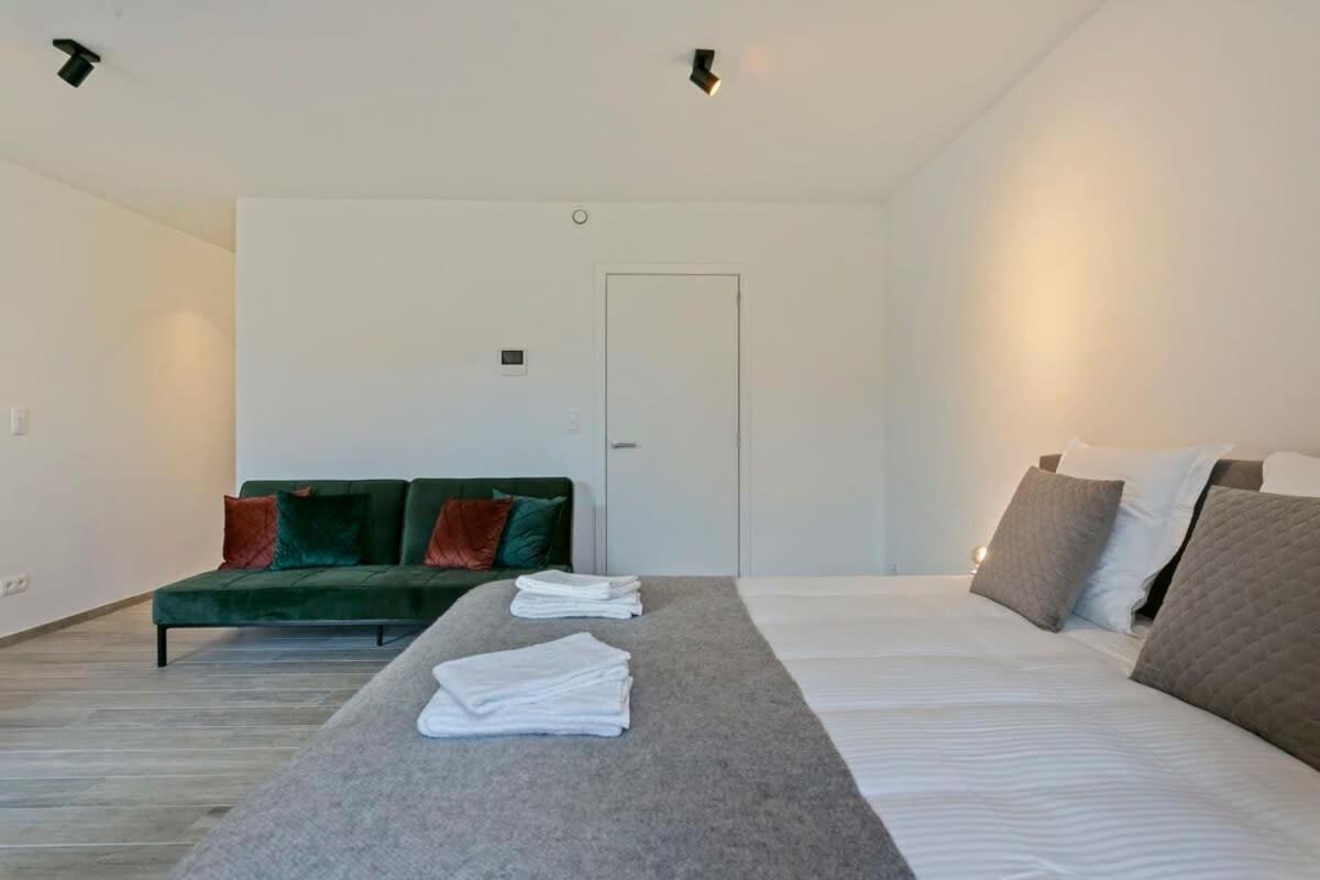 Apartment Huswell - Spacious 3 Bedroom With Private Garage