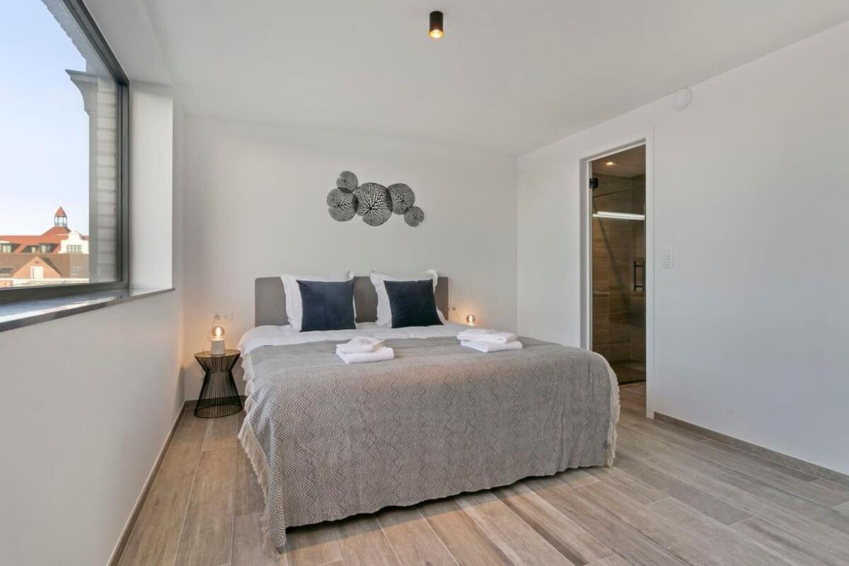 Huswell - Spacious 3 Bedroom With Private Garage