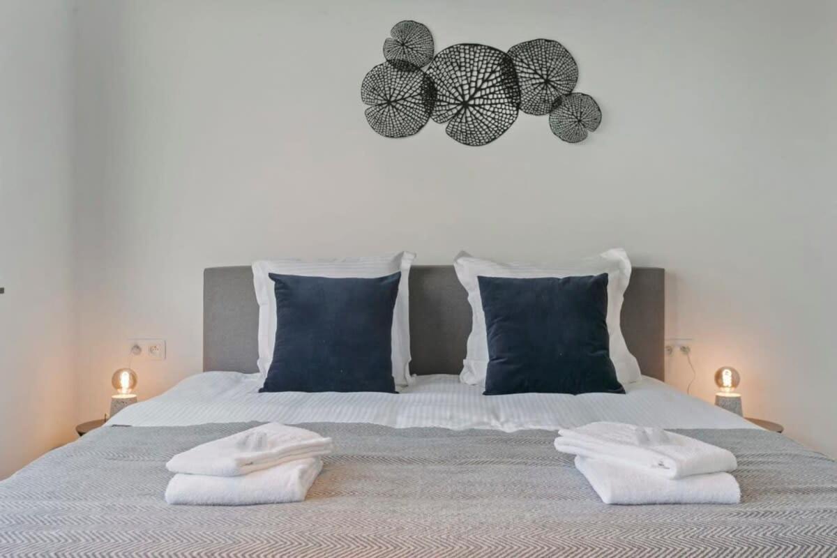 Apartment Huswell - Spacious 3 Bedroom With Private Garage