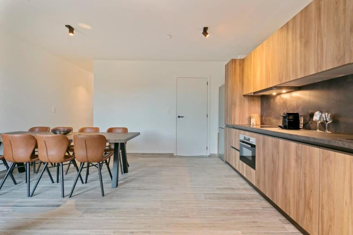 Huswell - Spacious 3 Bedroom With Private Garage Knokke-Heist