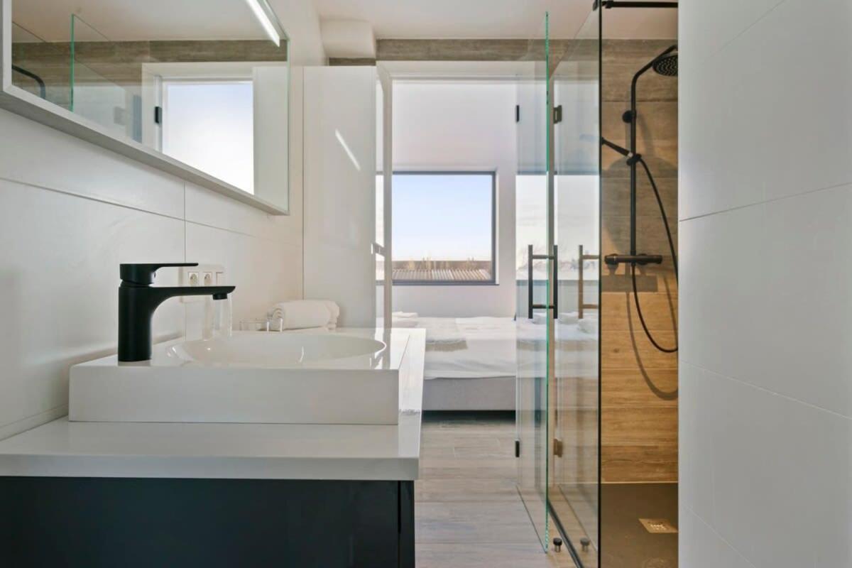 Huswell - Spacious 3 Bedroom With Private Garage * Knokke-Heist